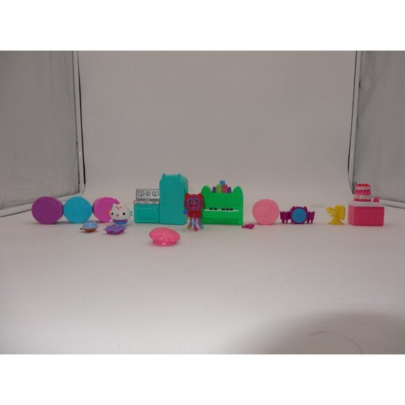 Gabby's Dollhouse Groovy Music Room with Daniel James and Bakery with Cakey - Picture 8 of 16